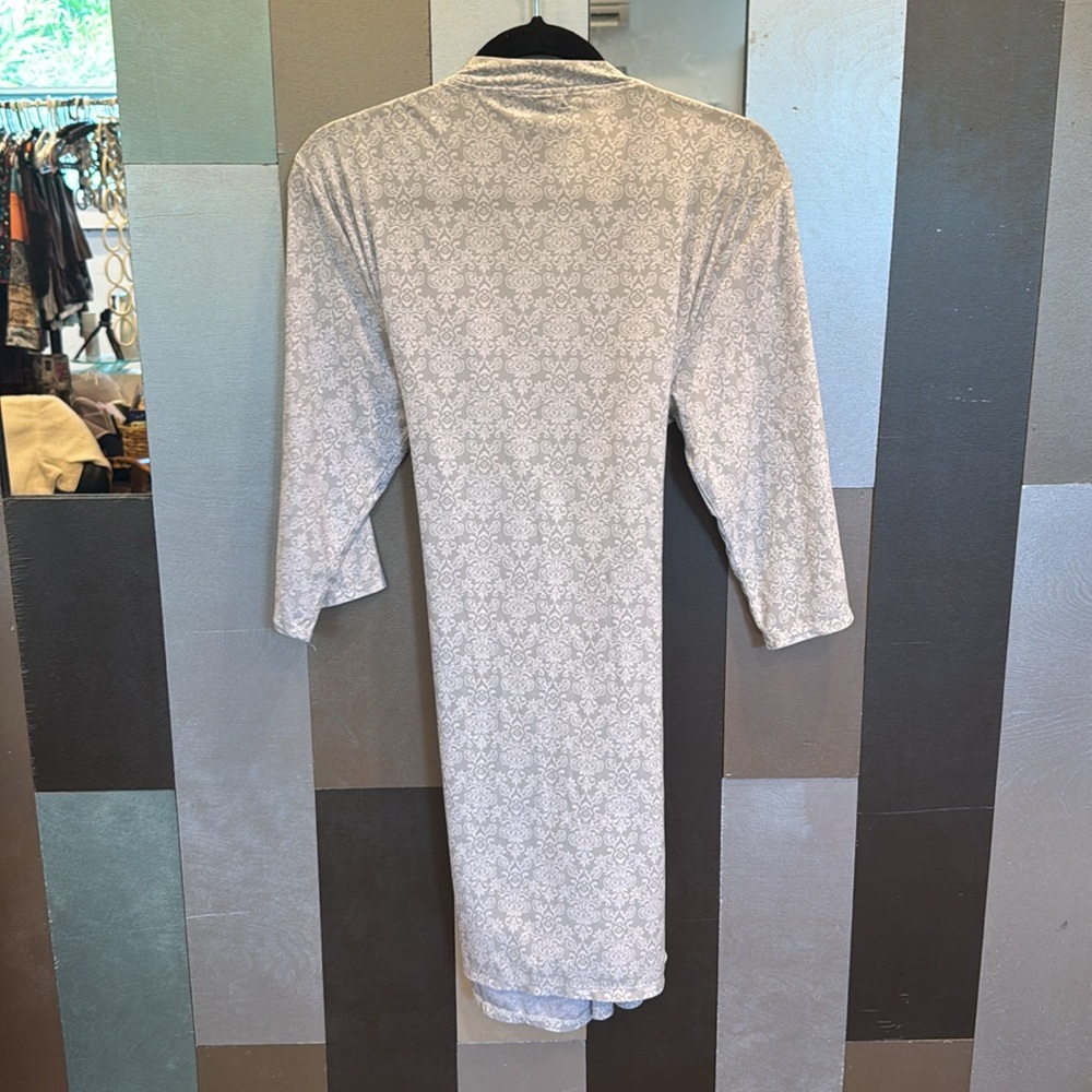 Rene Rofe Gray Wrap Robe - Picture 3 of 3